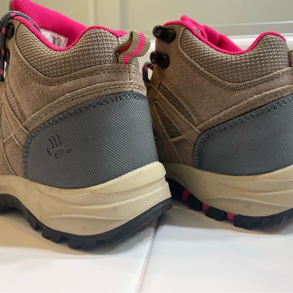 Girls BearPaw Brown and Pink Boots for Outdoor Adventures - Picture 5 of 5